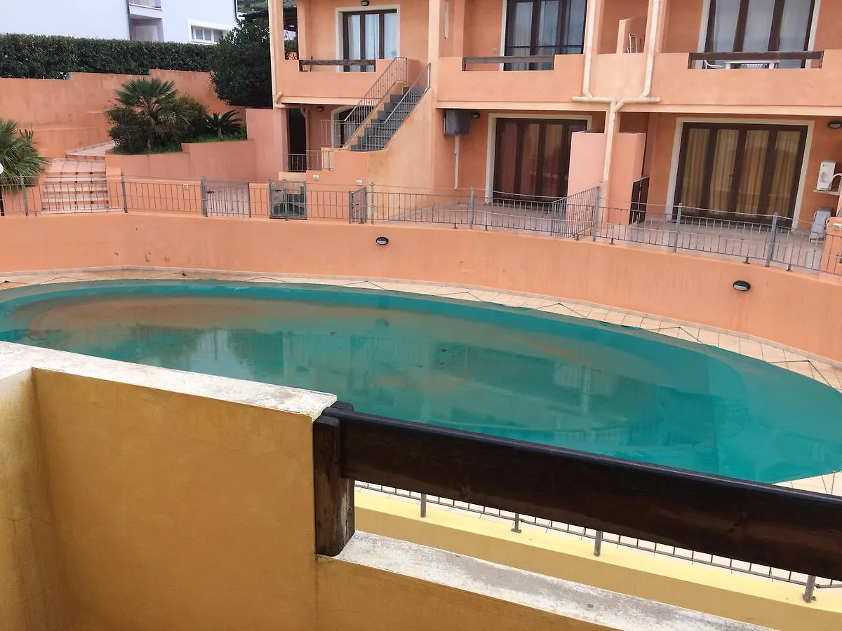 شقة Sardinia Re - Casa La Spiga كاستيلساردو 0*,