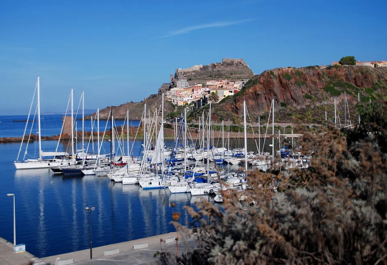 شقة Sardinia Re - Casa La Spiga كاستيلساردو
